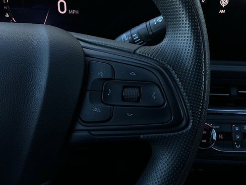 Used 2025 Buick Envista Preferred image 33