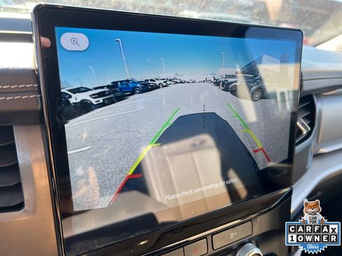 Used 2024 Ford Expedition XLT image 30