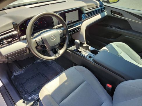 Used 2025 Toyota Camry LE FWD image 20