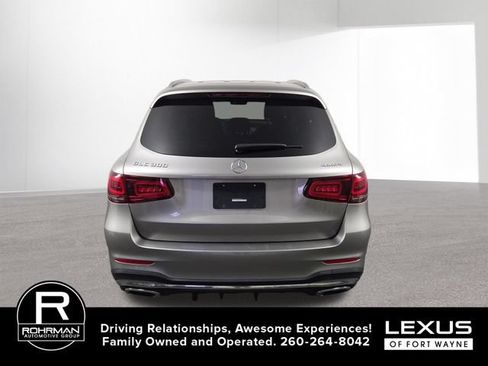 Used 2021 Mercedes-Benz GLC 300 4MATIC image 8