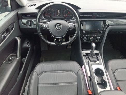 Used 2020 Volkswagen Passat 2.0T R-Line FWD image 12