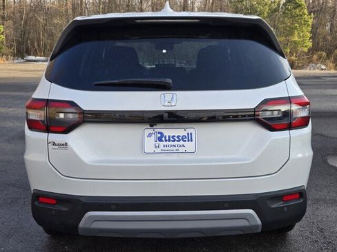 New 2025 Honda Pilot EX-L image 9