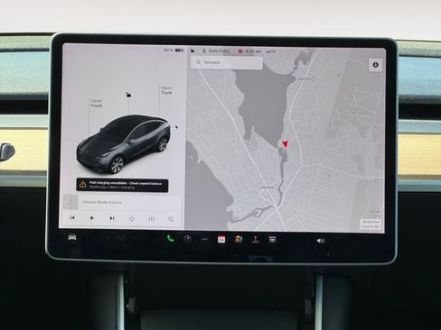 Used 2021 Tesla Model Y Long Range AWD/4WD image 14