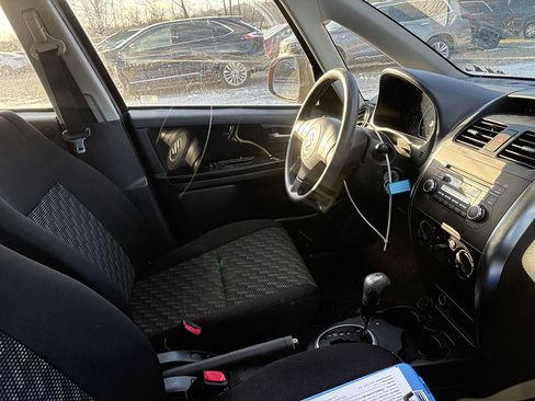 Used 2008 Suzuki SX4 AWD Hatchback image 5