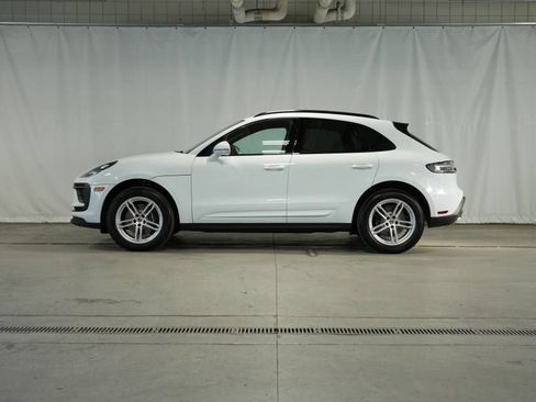 Certified 2026 Porsche Macan AWD/4WD image 2