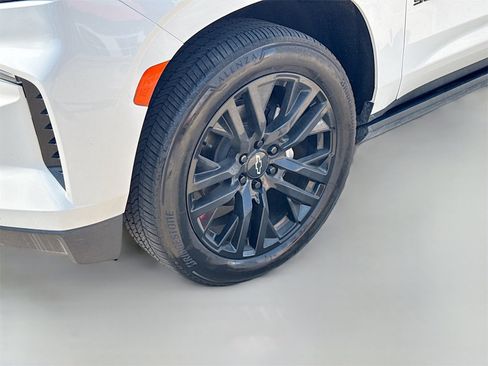 Used 2023 Chevrolet Suburban High Country w/ Premium Package image 33