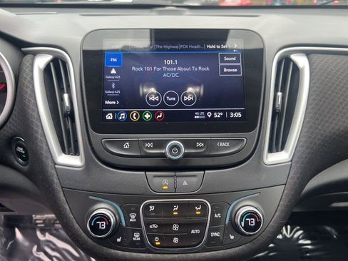 Used 2023 Chevrolet Malibu LT image 35