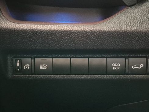 Certified 2025 Toyota RAV4 Limited AWD/4WD image 18