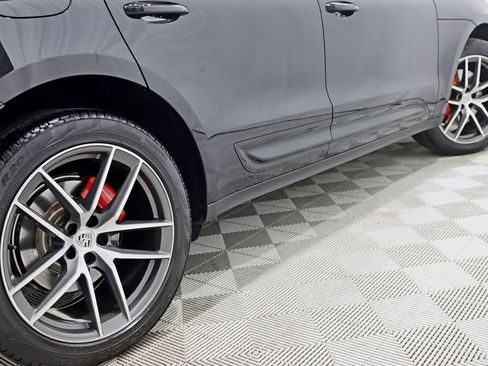 Used 2022 Porsche Macan S image 11