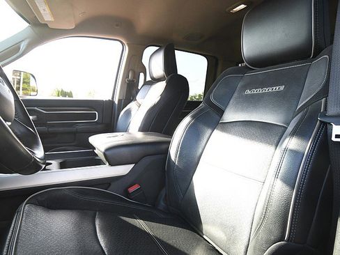 Used 2022 RAM 3500 Laramie image 9