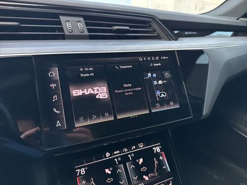 Used 2024 Audi Q8 e-tron Premium Plus image 7