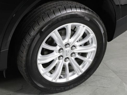 Used 2019 Cadillac XT5 FWD image 12