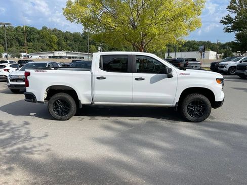 Used 2023 Chevrolet Silverado 1500 Custom Trail Boss AWD/4WD image 6