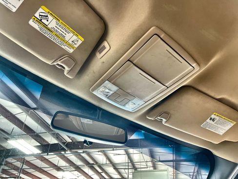 Used 2011 Ford F150 XLT w/ XLT Convenience Pkg image 31