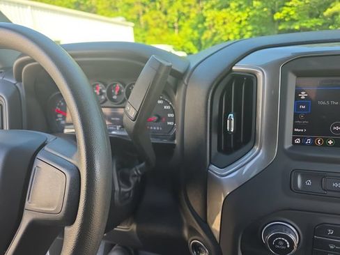 Used 2025 Chevrolet Silverado 1500 Custom AWD/4WD image 26