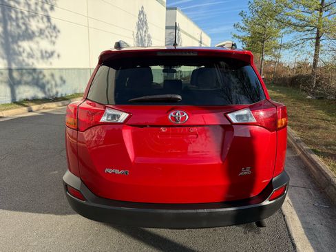 Used 2013 Toyota RAV4 LE image 8