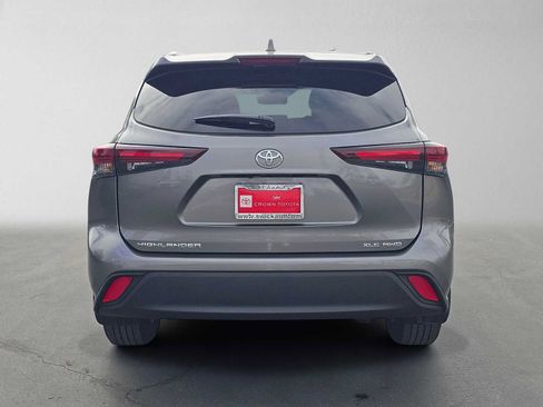 Used 2026 Toyota Highlander XLE AWD/4WD image 4