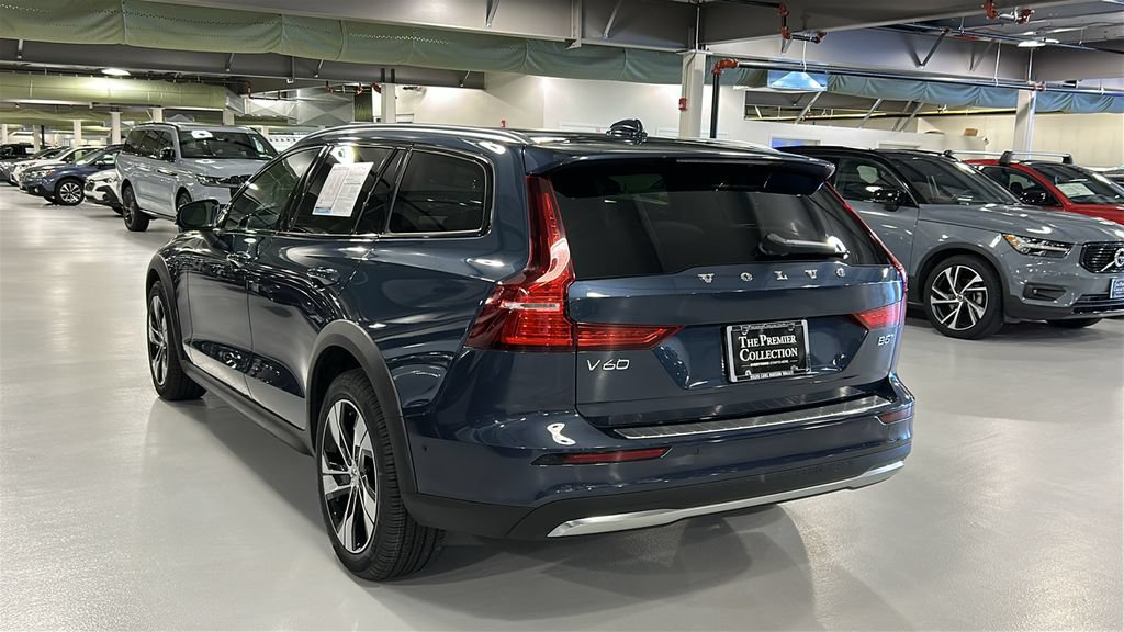 Used 2024 Volvo V60 B5 Cross Country Plus AWD/4WD image 6