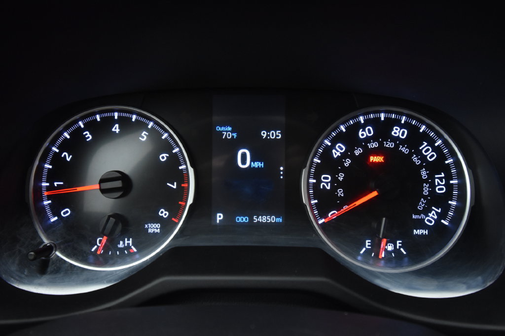 Used 2021 Toyota RAV4 LE AWD/4WD image 14