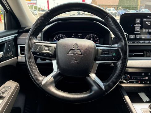 Used 2024 Mitsubishi Outlander SEL AWD/4WD image 23