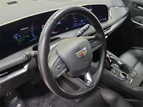 Certified 2025 Cadillac XT4 Premium Luxury image 13