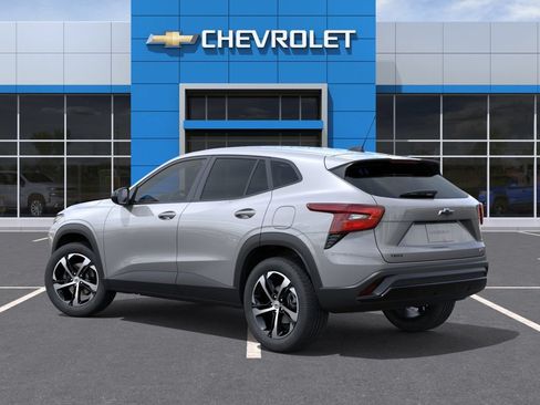 New 2026 Chevrolet Trax RS w/ Sunroof Package FWD image 3