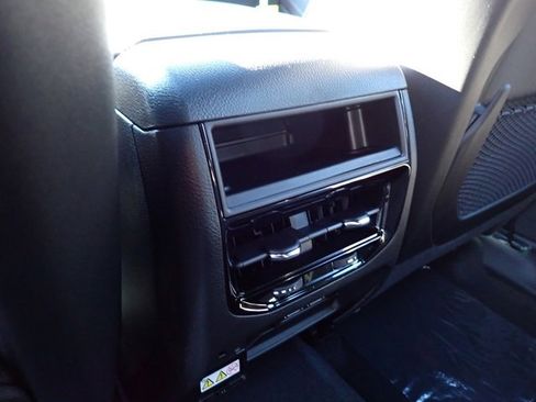 New 2025 Jeep Grand Cherokee Altitude image 13