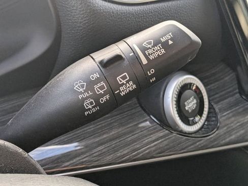 Used 2022 Jeep Wagoneer Series III image 24