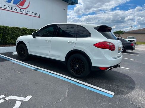 Used 2014 Porsche Cayenne Diesel image 3