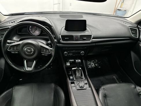 Used 2018 MAZDA MAZDA3 Grand Touring w/ Premium Equipment Package FWD image 24