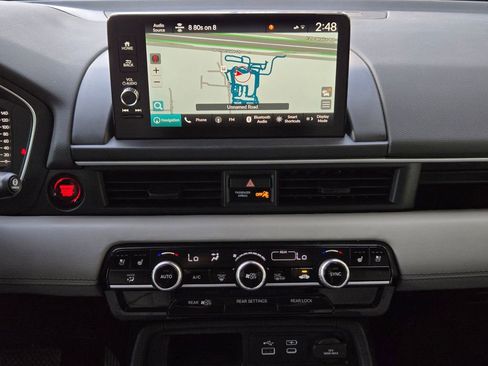 Used 2025 Honda Pilot Elite image 17