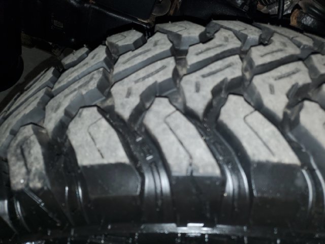 Used 2020 Nissan Frontier SV w/ Midnight Edition Floor Mats AWD/4WD image 29