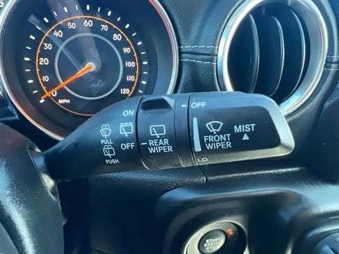 Used 2020 Jeep Wrangler Unlimited Sahara w/ Dual Top Group AWD/4WD image 20