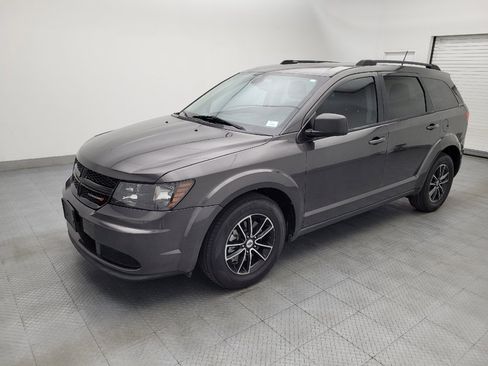 Used 2018 Dodge Journey SE w/ Popular Equipment Group FWD image 2
