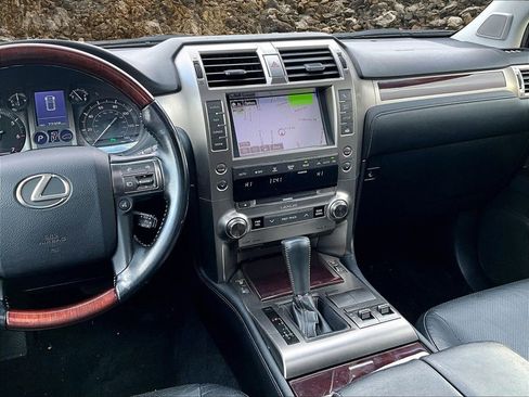 Used 2016 Lexus GX 460 w/ Premium Package image 6