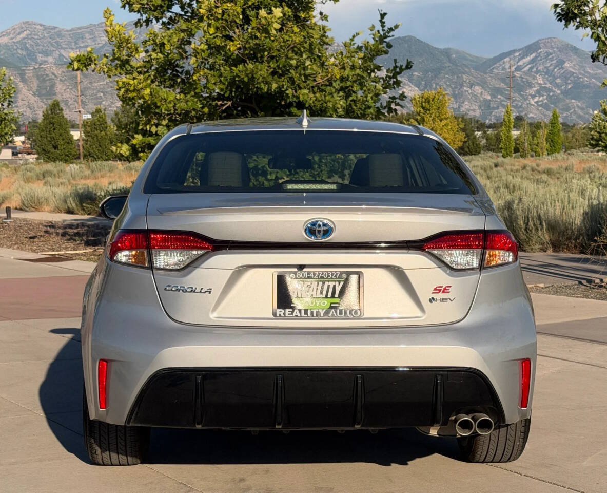 Used 2025 Toyota Corolla SE w/ Convenience Package FWD image 7