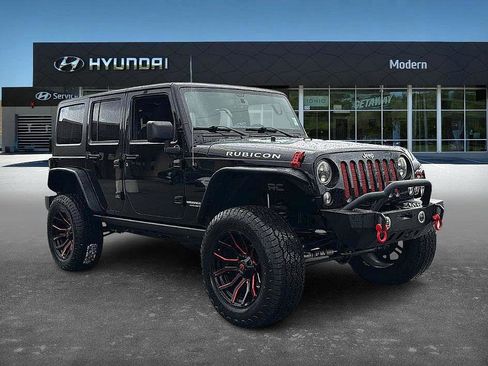 Used 2017 Jeep Wrangler Unlimited Rubicon w/ Connectivity Group image 3
