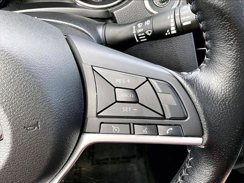 Used 2020 Nissan Rogue SV image 21