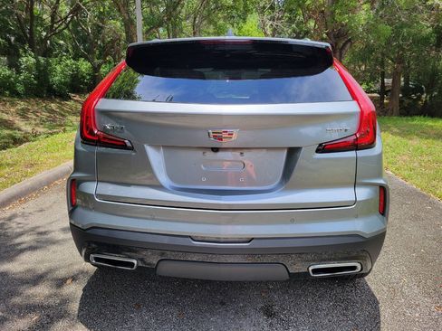 Used 2025 Cadillac XT4 Premium Luxury FWD image 6