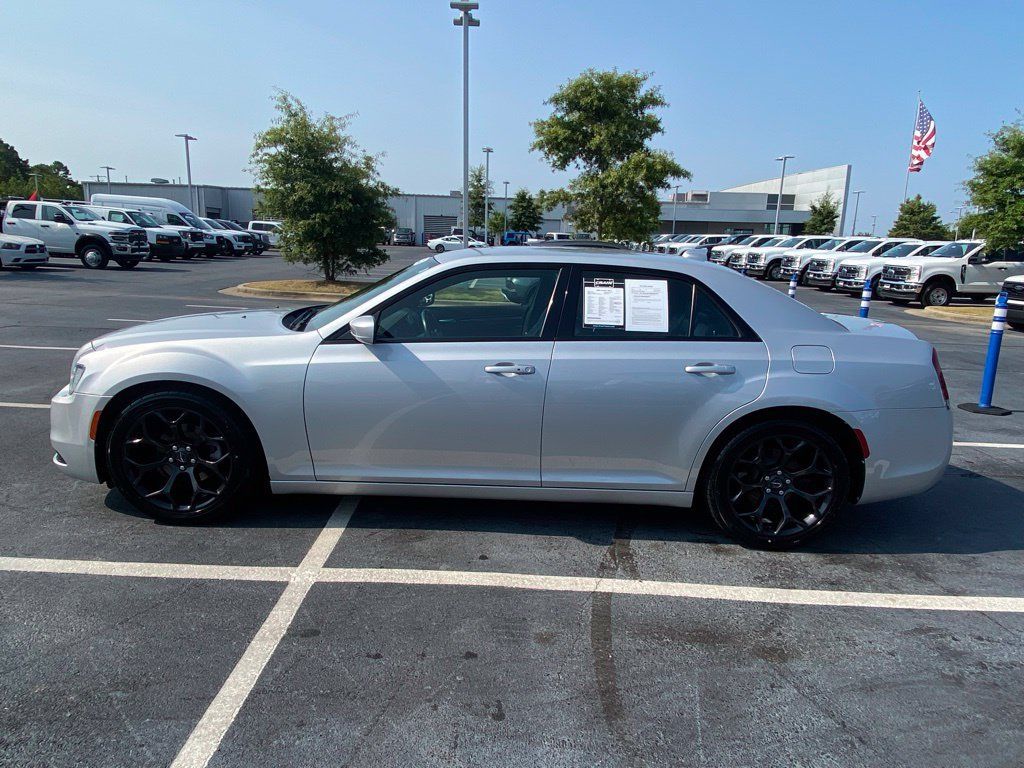 Used 2020 Chrysler 300 S RWD image 4