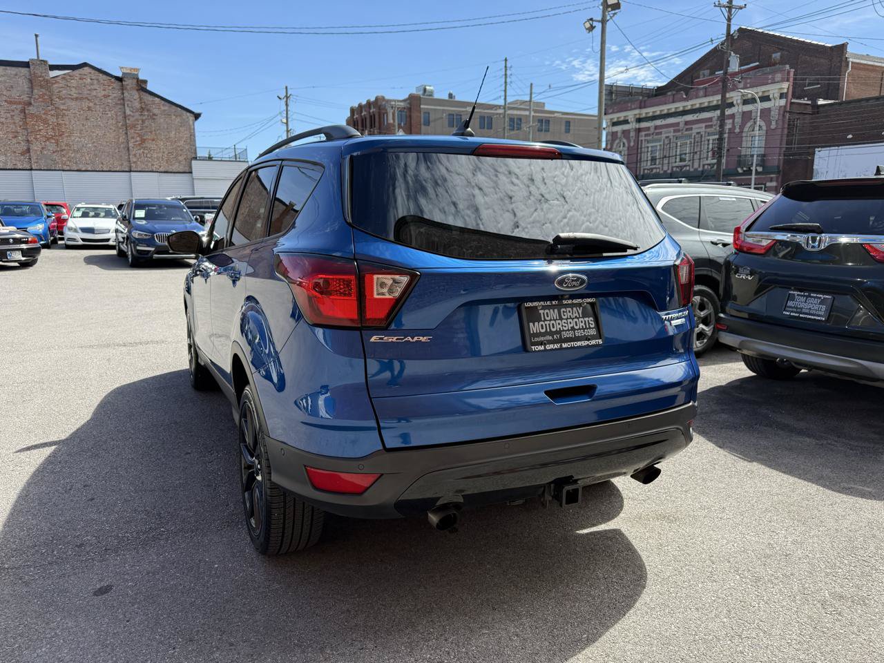Used 2019 Ford Escape Titanium AWD/4WD image 4