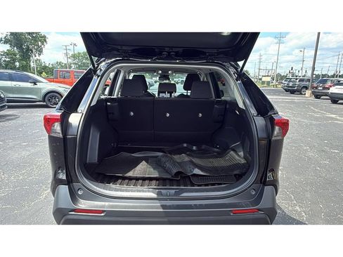 Used 2023 Toyota RAV4 LE FWD image 7