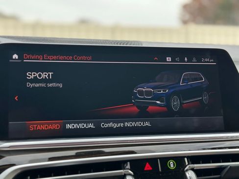 Used 2021 BMW X7 xDrive40i w/ Executive Package image 44