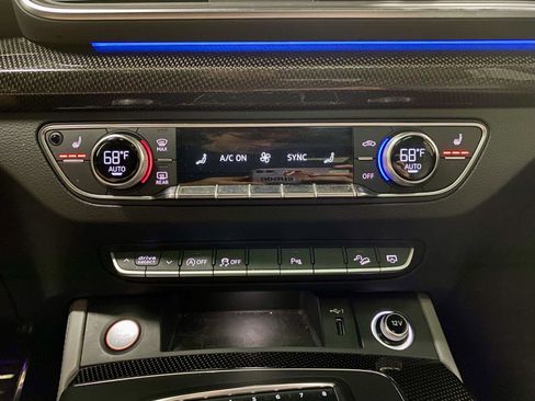Used 2018 Audi SQ5 Prestige w/ Prestige Package AWD/4WD image 29