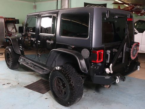 Used 2015 Jeep Wrangler Unlimited Sport AWD/4WD image 9