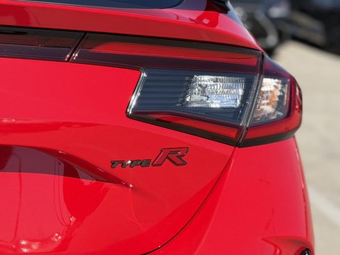 Used 2026 Honda Civic Type R image 13