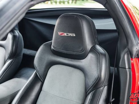 Used 2013 Chevrolet Corvette Z06 w/ 3LZ Preferred Equipment Group RWD image 26