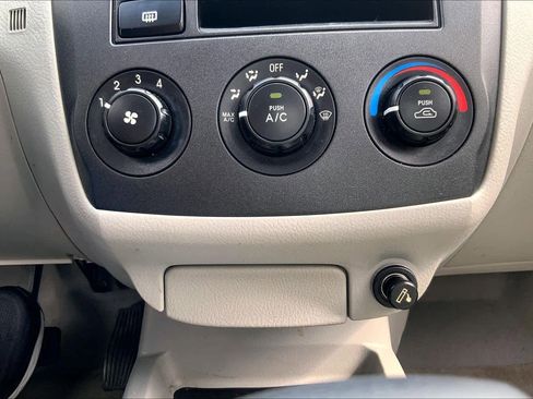 Used 2005 Kia Spectra LX image 33