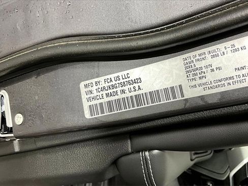 New 2025 Jeep Grand Cherokee L Limited w/ Black Appearance Package image 14