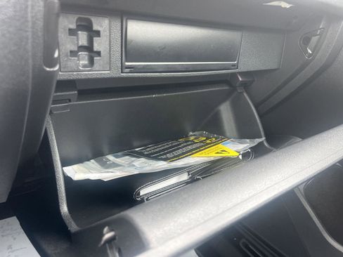 Used 2024 Volkswagen Tiguan SE R-Line image 30